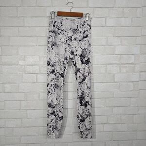Balance Collection leggings